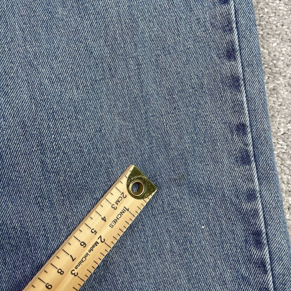 Levi’s 550 Jeans Men’s 36X32 Blue Straight Relaxed Mid-Rise Light Wash Denim - Picture 3 of 13